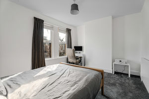 Bedroom- click for photo gallery